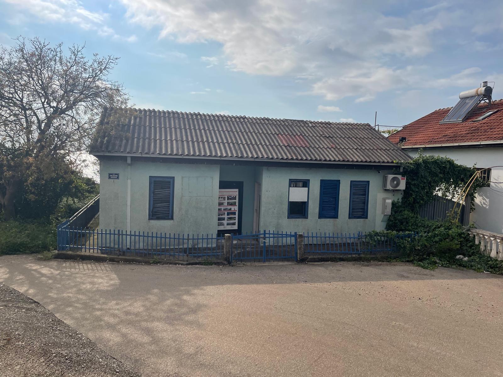 Tourist office near Rocky Beach